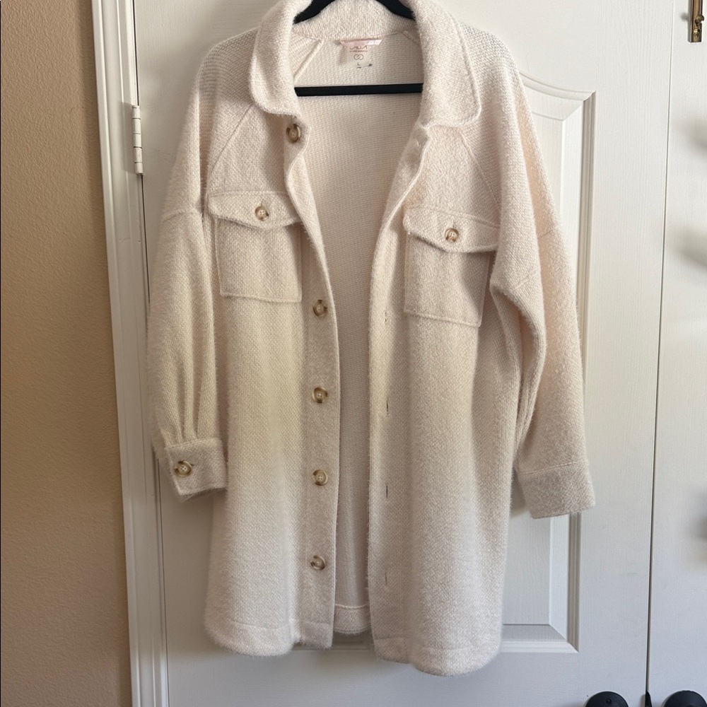 CALIA by Carrie Underwood Cream Button-Front Knit Shacket
